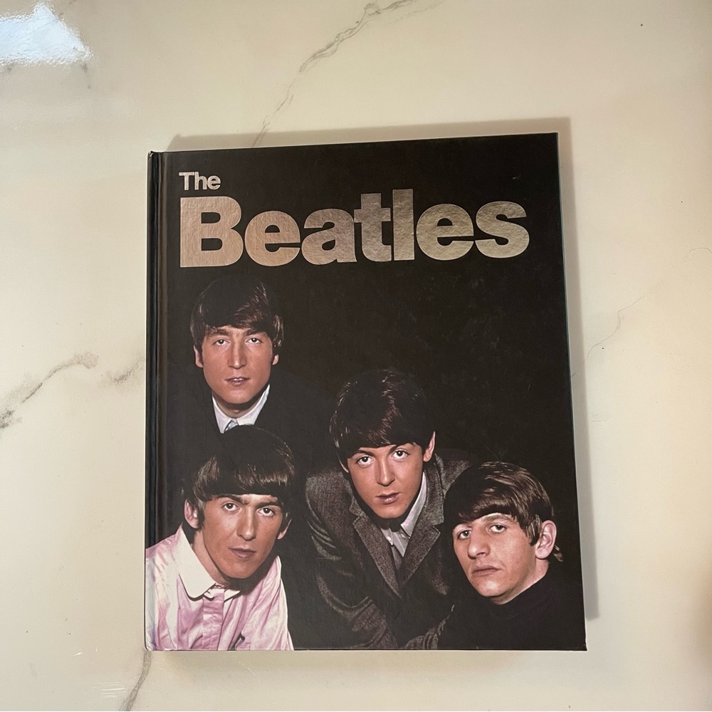BEATLES COFFEE TABLE BOOK 🎶